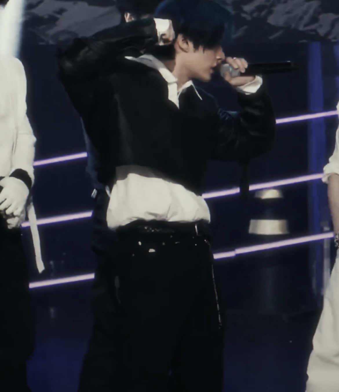 слишком активная пока не выгорела #m5dw2q #leeknow #straykids #recommendations #fyp 