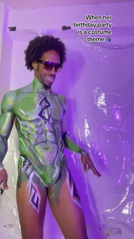 Im showing up as MONEY MAN #costumeparty #bodypaintingart #fyp #foryoupage #birthdayparties @TheCharlyMagazine did his thing 