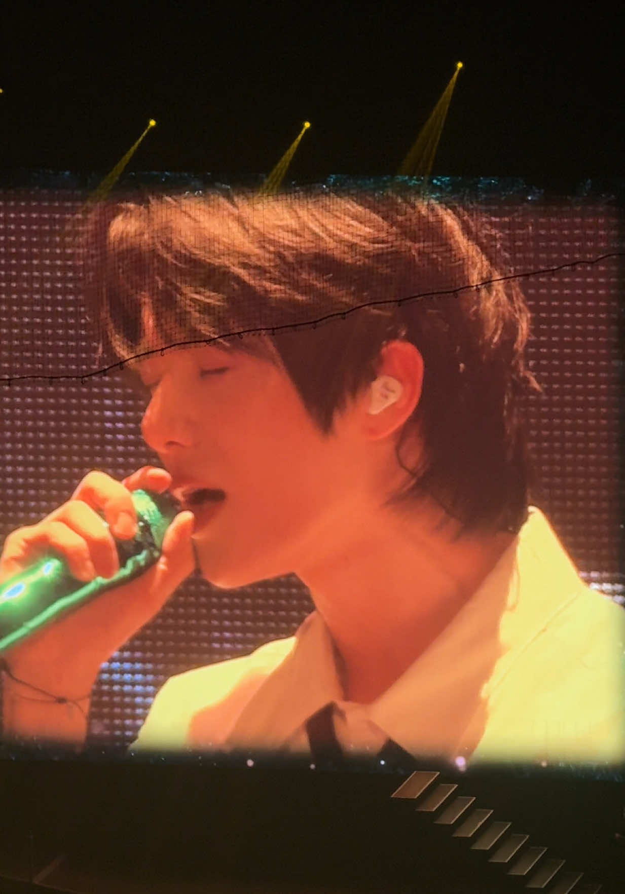 you can take my half #beomgyu #tomorrow_x_together #txt_act_tomorrow #txtsolos #txtconcert 