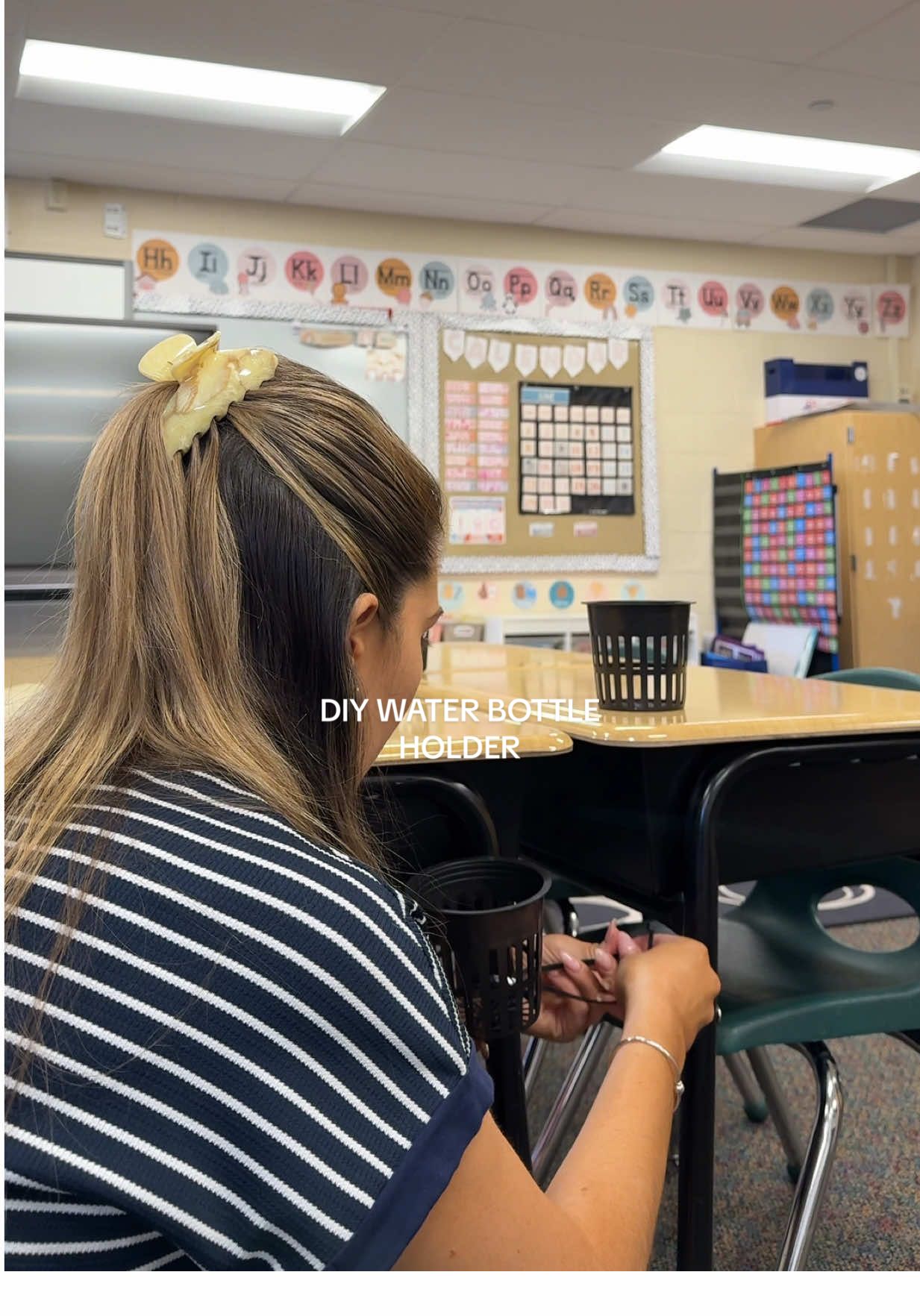 The supplies are 🔗 in my amazon sf under “classroom wishlist” if you wanna try this hack! #teachertip #teachertips #firstgradeteacher #classroomideas #teacherhack 
