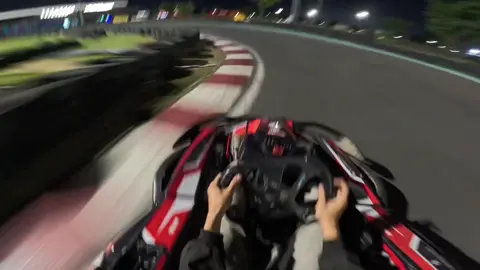 [𝐕𝐒𝐙𝐎𝐍𝐄 𝐆𝐎𝐊𝐀𝐑𝐓 𝟏𝟎𝟏]🚦 Quy trình tham gia Gokart tại VSZONE  Bạn thắc mắc: “Đi đua Gokart thì bắt đầu từ đâu, cần làm gì trước?” – Đừng lo, tập này sẽ chỉ cho bạn từng bước để “vào số” cực mượt tại VSZONE! ✨ Từ khâu đăng ký, nhận vé, mặc đồ bảo hộ, nghe hướng dẫn an toàn… cho đến lúc cầm lái và đạp ga – tất cả đều nhanh gọn, siêu dễ cho cả newbie lẫn dân chơi tốc độ. 🔥 Xem xong tập này là bạn biết ngay quy trình, chỉ việc rủ hội bạn thân đến VSZONE và bung xõa trên đường đuathôi! 👉 Đừng bỏ lỡ series Gokart 101 – cẩm nang chuẩn chỉnh cho dân mê tốc độ. Xem ngay để lần đầu “cầm lái” ở VSZONE vừa tự tin, vừa chất ngầu! 🏁 #capcut #trending #viral #gokart #citypark 