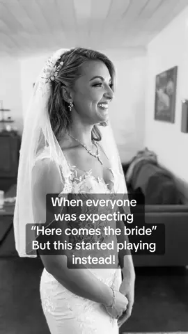 God deserves all of the glory! #togodbetheglory #christianwedding #gratitude #christianmusic #weddingday 