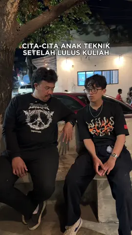 Makanya ada istilahnya gantunglah cita-citamu setinggi langit. 