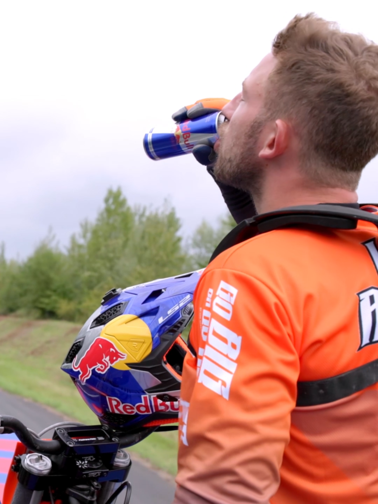 spoiler: it wasn’t luck 👀 🏍️: @lucackermann98  📍: @redbullgermany #redbull #givesyouwiiings #energydrink #motorbike #motorsports
