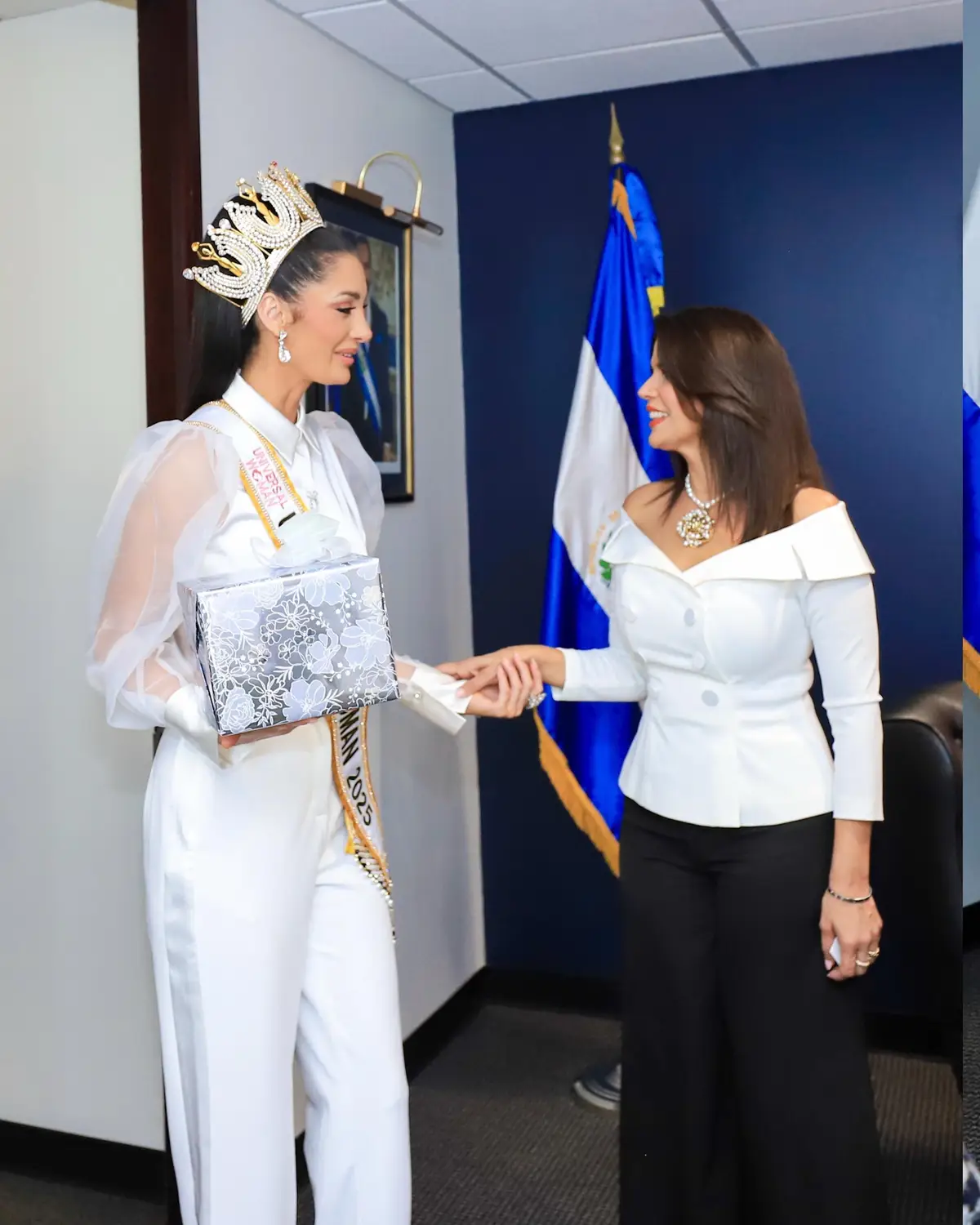 Ivana Irizarry, Miss Universal Women 2025, mostró su entusiasmo por conocer El Salvador y llevar el trabajo de su fundación al país, beneficiando a nuestros adultos mayores.  Este gesto no solo refleja su compromiso, sino también la confianza y admiración que El Salvador genera en el mundo. 🇸🇻🌎 #ElSalvador #MissUniversalWomen2025 