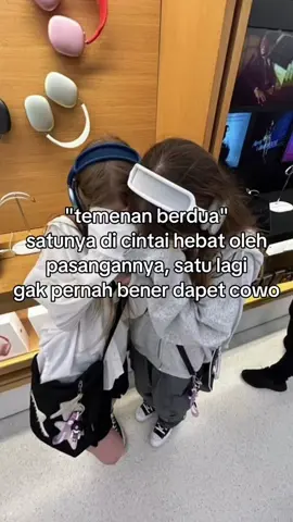 bagian nyawang tok🙄