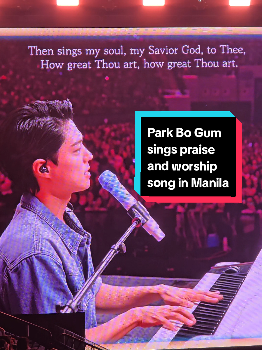 Park Bo Gum sings a praise and worship song at his Manila fan meeting. 💖✨️🙏 --------------- The actor starred in 