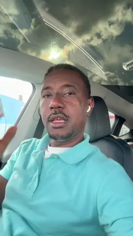 Remove all signs when you done driving #haitiennetiktok🇭🇹🇭🇹🇭🇹🇭🇹😍😍😍😍 #immigrationlaw #negotiation #blackcar #tiktoklive 