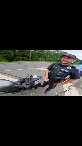 One of the nicest cops 😂