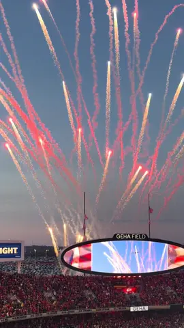 Chiefs home game on Red Friday… KC is thriving today #chiefs #chiefsnation #chiefskingsdom @Austen 