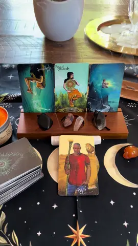 #tarot #tarotreading #tarotreader #divination #witchesoftiktok 
