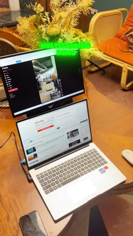 This fits in your bag but feels like a desktop#wfh #tiktok #work #portablemonitor #newtech 