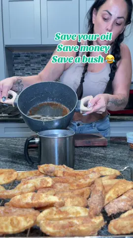 I use my little oil strainer allot saves my oils strains out left over food! And my old bush I used to put oil in is growing back 😂