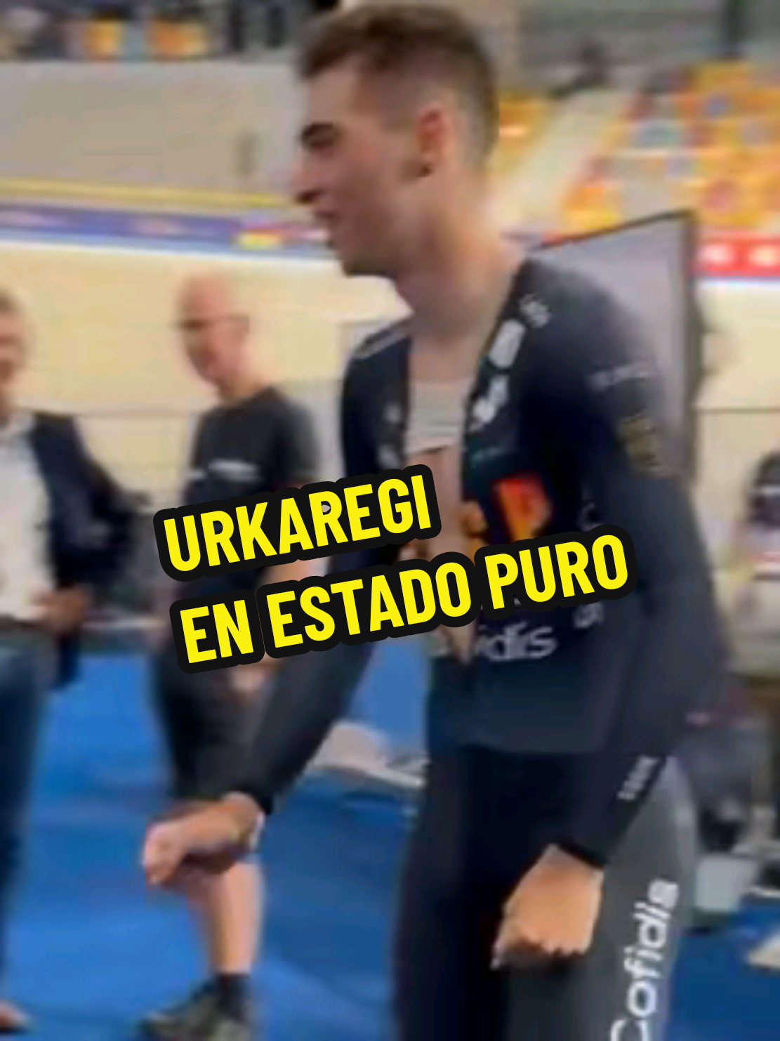 Cuando te enteras que lucharás por el oro en Persecución Individual del #JuniorTrackWorld2025 y además bates el récord de España con TIEMPAZO brutal 3:10.040 💥💥💥 ¡ENORME, EÑAUT! 💪💪 ¡PRIMERA MEDALLA ASEGURADA! 🥇🥈 #TeamESPciclismo🇪🇸 #Track @Eñaut Urkaregi 