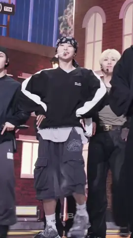 Hoshi join the trend 🔥🔥 #세븐틴 #seventeen #seventeen세븐틴 #kpopfyp #fypシ #seventeencarat #hoshi #호시 #hoshiseventeen #tabolabale 