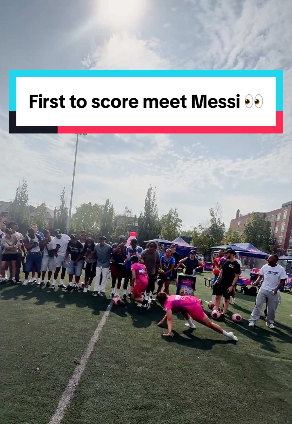 First to score meet Messi in Miami 👀🇺🇸 Winner of the Top Baller x @Más+ by Messi in Toronto 🇨🇦 #1v1 #football #WomensFootball #messi #toronto 