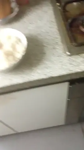 yo quería arroz con sopa no sopa con arroz así que me tomé un poco primero de la sopa para comer sjsjjs me sentó muy bien en esta mañana tan fría comer esto uwu #cocina #pobre #sinplata #experimentos #experimentosraros