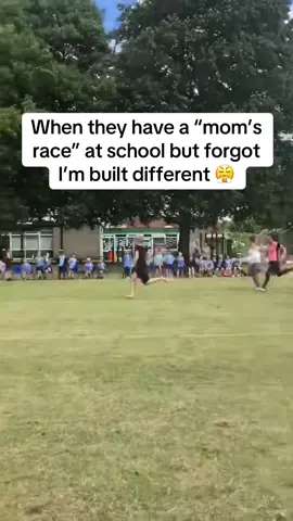 She was flying 👏  (via kelly_pheasey) #espnsocial #race #mom 