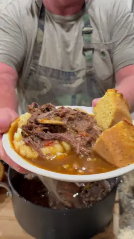 Roast and gravy! #fyf #Foodie #roast #venison #deliciousfood 