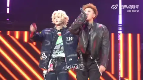 The masterpiece performance of Relativity by Luhan and Huang Zitao— well, if I just factor out Zitao’s shouting! I really wish Luhan had performed this song solo. #content #鹿晗 #luhan #huangzitao #stage 
