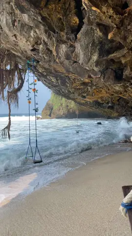Ngrawahh… #jogja#fyppppppppppppppppppppppp#fyp#gunungkidul#pantaingrawah @Wonderful Indonesia 