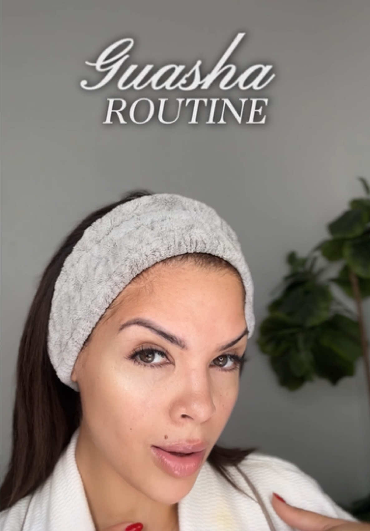 GUA-SHA ALONG WITH ME 🫰🏼🥰  / guasha tutorial, step by step guasha, lymphatic drainage for the face  #guasha #guashatutorial #skincare #guashafacial #guasharoutine 