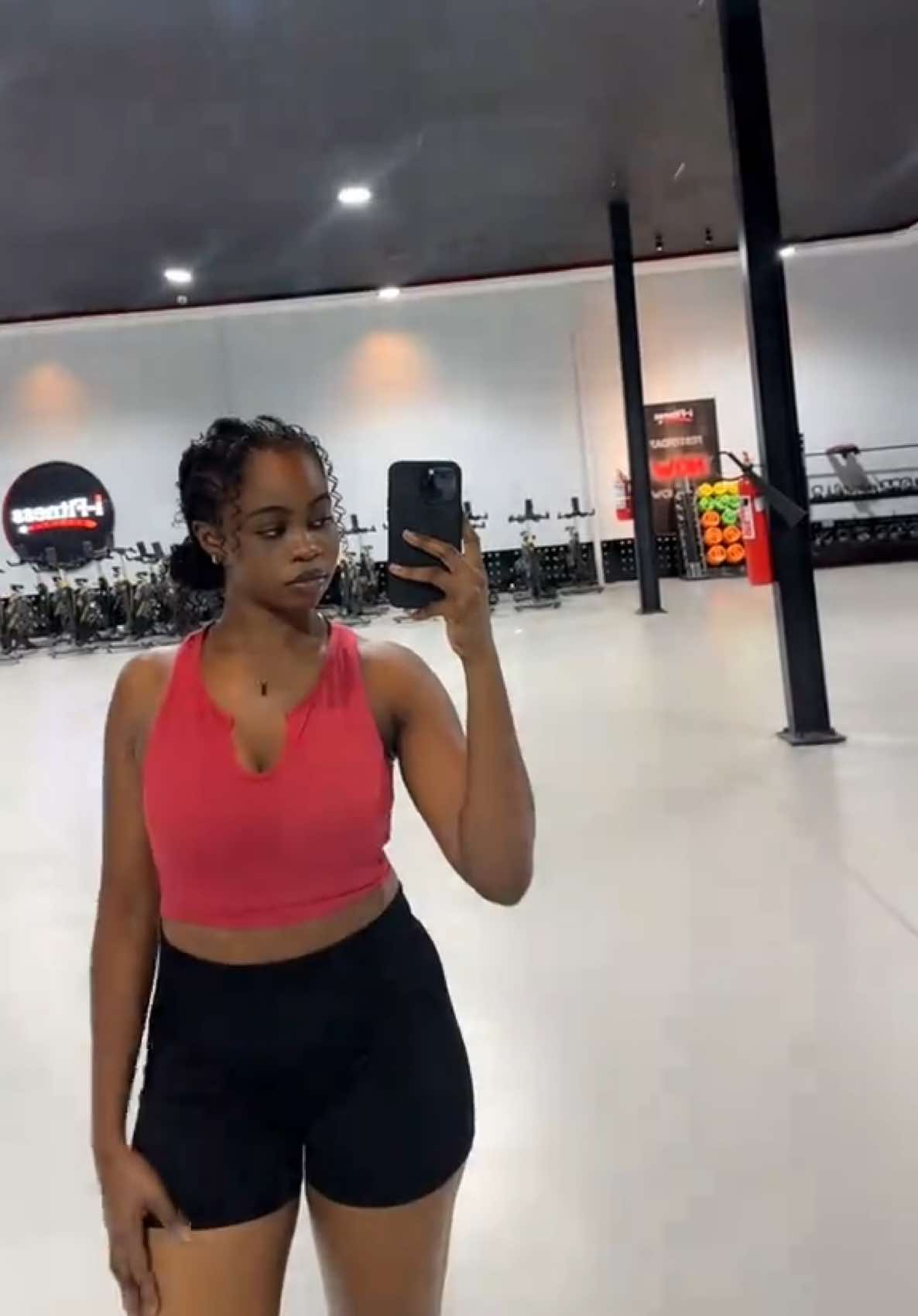 Days of the week at the gym🥰🦾 Wednesday was my fave 😁 #gym #gymgirl #OOTD #boxing🥊 #ootw 