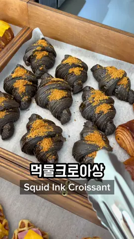대만 유명한 빵집 맛집에 간다 🇹🇼🥐 Going to a famous bakery in Taiwan #taiwan #eat #foodtiktok #Foodie #mukbang #틱톡푸드 #틱톡먹방 #yummy 