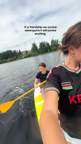 A make or break situation 😅🏄🏽‍♀️#watersport #paddleboarding #friendship #friendsargue #watersportsfun 