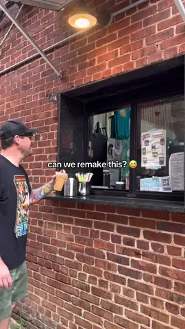 c’mon Jude, you practically own the place. #coffeeshop #coffeeorder #coffeetiktok #SmallBusiness #bizarrecoffee 