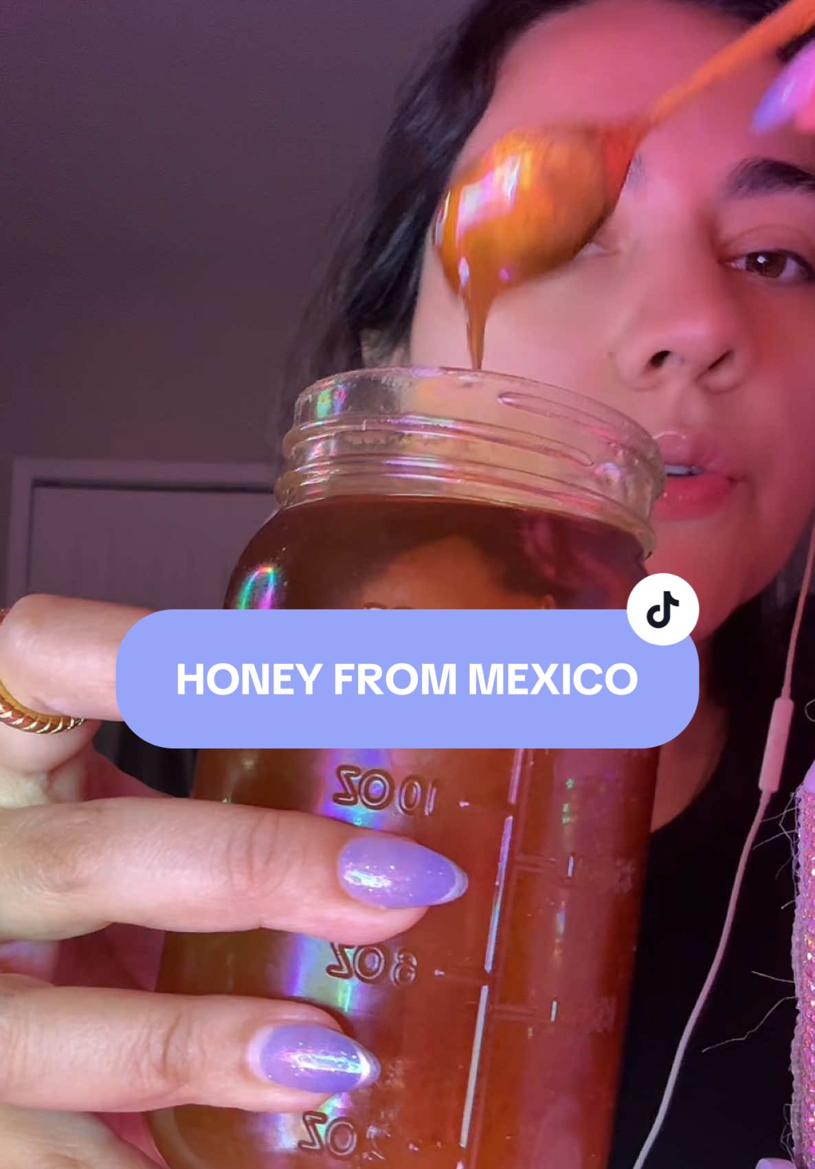 What kind of honey is your favorite? 🤩 🍯 #honeyasmr #honey #asmr #asmreating #mexicanhoneybee 