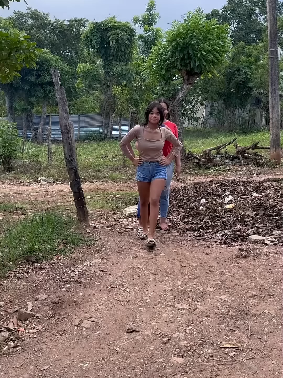 Las chicas#humor #comedia #memestiktok #funnyvideos😂 #viraltiktokvideo #viralvideos #dramakorea #mexico #tiktokviral