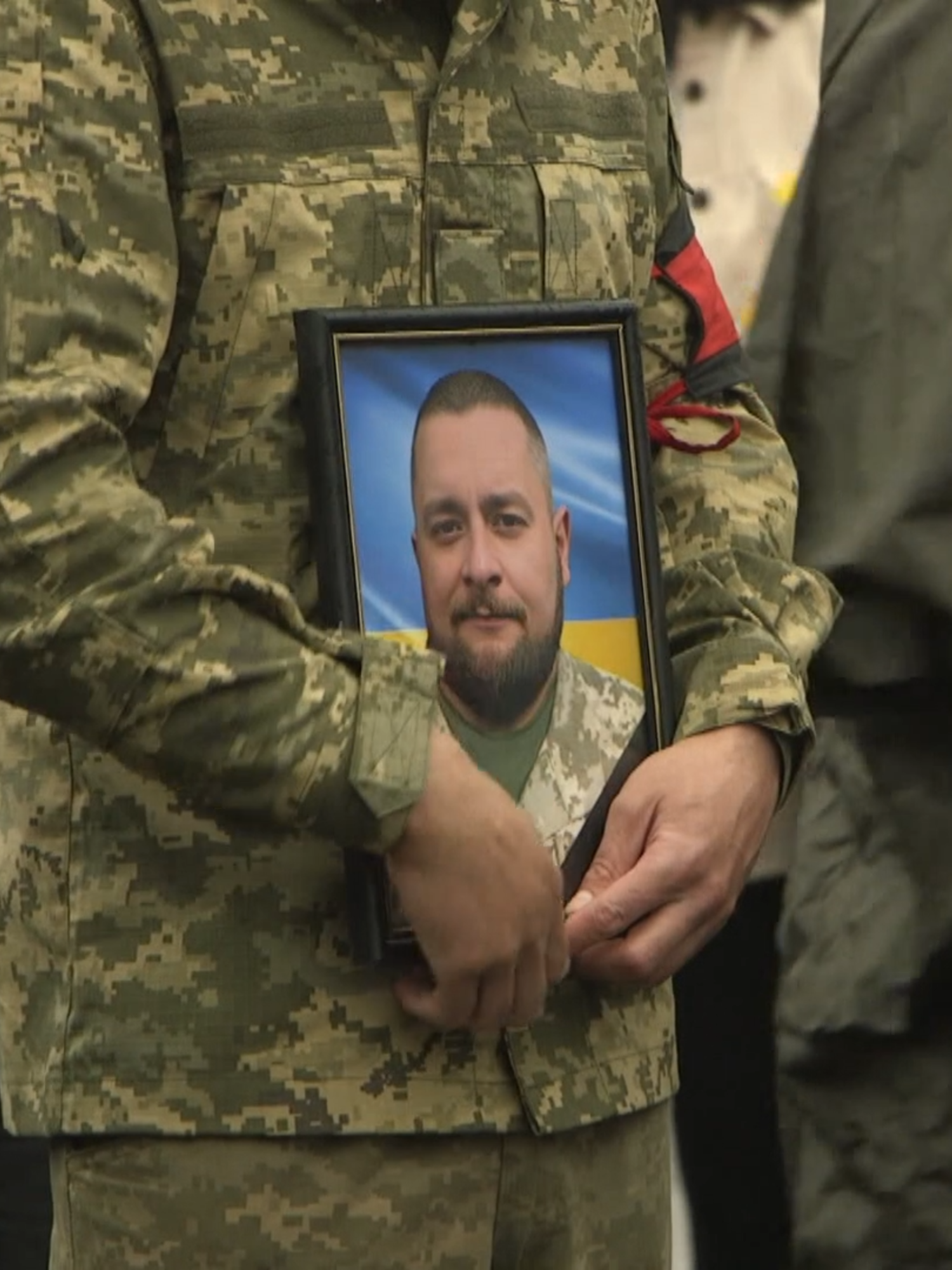 Поблизу Луцька попрощалися з Героєм Миколою Черновим #україна #волинь #Війнавукраїні #Герой