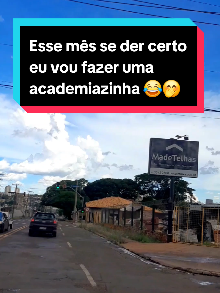 Esse mês se der certo eu vou fazer uma academiazinha 😂🤭#TikTokMeFezAssistir #humor #foryou #letisgooficial #memestiktok 