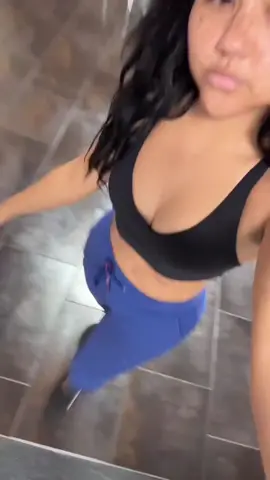 To workout is one thing… but taking an intense hit class you literally feel like you’re dying! I love it!!! 😩 🏋🏽‍♀️ #gympost  #tiktoklive #livehighlights #fyp #realpost 