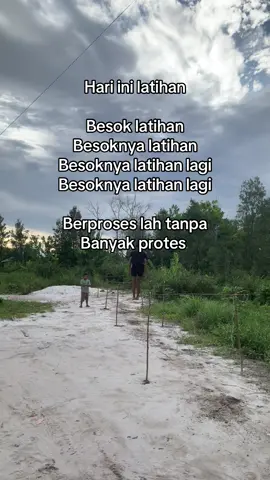 Berproses lah tanpa banyak protes #lewatberanda #fyp #palangkarayakotacantik #trendviral #trendviral #kalimantan #berandatiktok #fypage #volleyball #volipantai #latihanfisik #voliasik #voliduni #latihanfisik 