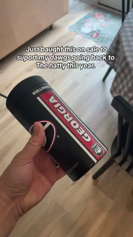 We going back to the natty this year. Big truss. #uga #godawgs #georgiabulldogs #koozie 