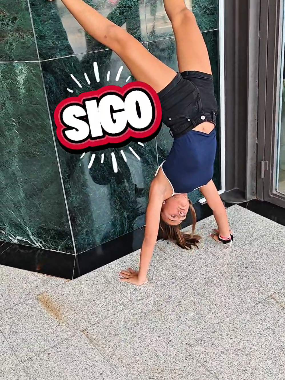 HACIENDO un RETO 🔥 DE GIMNASIA RÍTMICA ❤️ CADA SEGUNDO QUE AGUANTE 😱 EN 1€ 💶 ⭐ LAS TRAVESURAS DE LUCIA ⭐