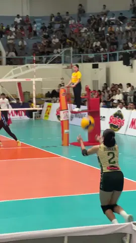 Lala hahaha @Shaina Nitura  #volleyball #fyp #foryou #foryoupage #shakeysleague 