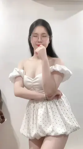 👀