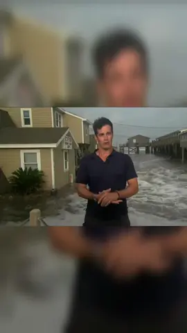 A state of emergency is in effect in North Carolina on Wednesday as Hurricane Erin approaches. Gov. Josh Stein said agencies are positioning resources, while beaches are closed and more than 20 coastal towns face a high risk of life threatening rip currents #northcarolina #hurricaneerin #hurrican #weathertok #flood #weather 