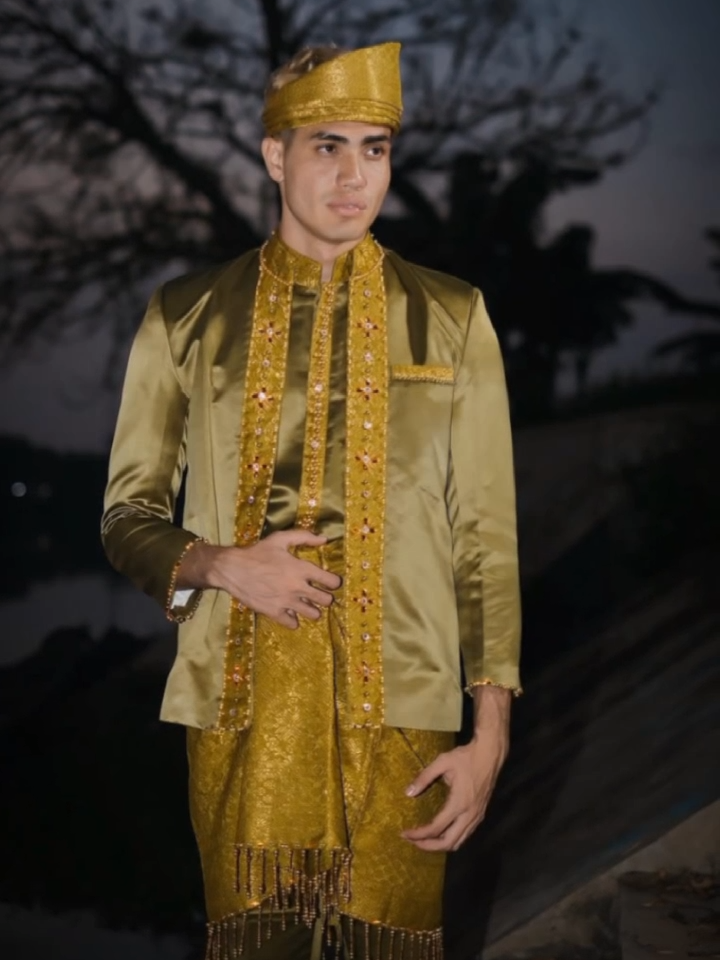 Pangeran melayu sultan Aisar khaled @AisarKhaledd #aisarkhaledd #aisarsultanmalaysia #masukberandafyp #bajuadat #CapCut 