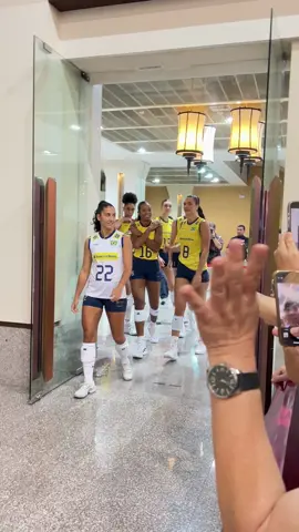 ในที่สุดฉันก็ได้เจอเธอกาบี้🇧🇷🇧🇷#gabi #gabiguimaraes10 #gabiguimaraes #กาบี้10🇧🇷❤️ #วอลเลย์บอลหญิงชิงแชมป์โลก2025 🏆