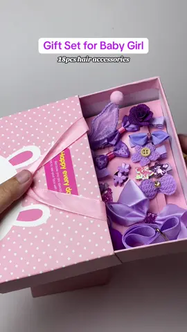 Found a cute gift set for baby girl . #hairaccessories #kidshairaccessories #giftforkids #giftideas 