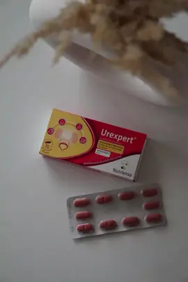 Urexpert – Grija naturală pentru sănătatea   Urexpert este aliatul tău de încredere în lupta cu disconfortul cauzat de infecțiile urinare. Formulat cu ingrediente naturale atent selecționate, acest supliment alimentar susține echilibrul și funcționarea optimă a tractului urinar, oferind protecție și confort zi de zi. 🌿 Beneficii cheie: - Contribuie la reducerea riscului de recurență a infecțiilor urinare - Susține eliminarea bacteriilor patogene din tractul urinar - Calmează senzația de usturime și disconfort la urinare - Sprijină imunitatea locală și sănătatea rinichilor 🌸 Ingrediente naturale: Cu extracte din merișor (cranberry), D-manoză, vitamina C și plante cu efect antibacterian și antiinflamator, Urexpert acționează blând, dar eficient, fără a perturba flora intestinală. Urexpert nu este doar un supliment — este un gest de grijă față de corpul tău. Cu o formulă echilibrată și eficientă, te ajută să te simți bine din nou, fără compromisuri 💧 Hidratarea corectă și mersul la timp la baie – aliații sănătății urinare Pentru a preveni infecțiile urinare, este esențial să acordăm atenție unor obiceiuri simple, dar extrem de importante. În primul rând, hidratarea joacă un rol crucial: consumul suficient de apă ajută la eliminarea bacteriilor din tractul urinar și menține funcționarea optimă a rinichilor. În al doilea rând, mersul la timp la baie nu trebuie neglijat. Reținerea urinei pentru perioade lungi favorizează înmulțirea bacteriilor și crește riscul de infecții. Prin urmare, nu ignora semnalele corpului tău. Bea apă regulat și mergi la baie atunci când simți nevoia. Aceste gesturi mici pot face o diferență mare în menținerea sănătății tale. #BUZZ_WOMUrexpert  #UnExpert  #Urexpert  #SănătateUrinară  @BUZZStore  @nutriensa.romania