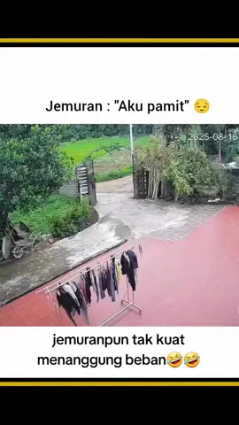 jemuran baju nya lagi marah🤣🤣 cek link bio🙏 #lucu #semuaorang #followers #terkini #trendinghariini #videoviralterbaru #zara #jessica #tiktok #viral #terbaru #bupatipati #hutri80 #video 