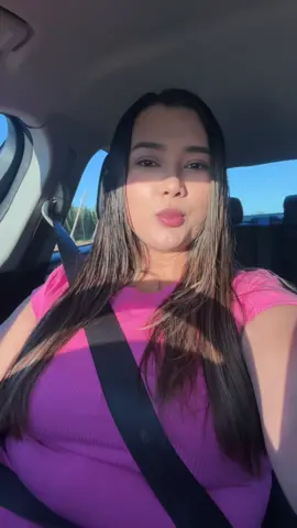 Feliz porque ya es viernes 🤭🤭🤭 💖 