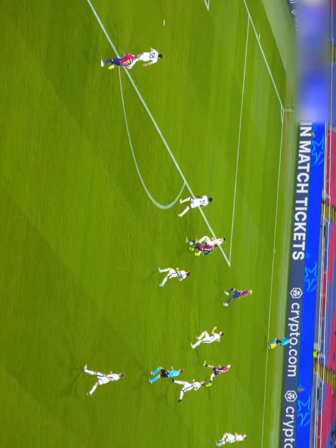 yamal crossbar 👀 #yamal #lamine #madrid #barcelona #viralvideos #football #footballtiktok #footballedit #footballtogether #messi #fyp ★ upload method ★ TG: @editing_news