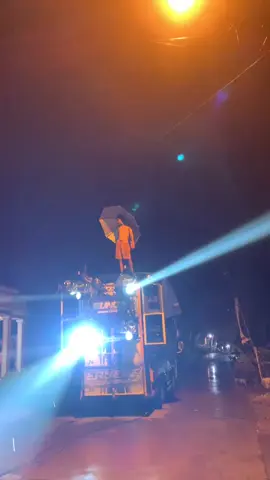 Reddy karnaval kutorejo mojokerto 🔥 @erjebe35audio.co @sentung_0db #karnavalsoundsystem #mojokertohoreg #erjebe35 #soundhoregjawatimur #fyp 