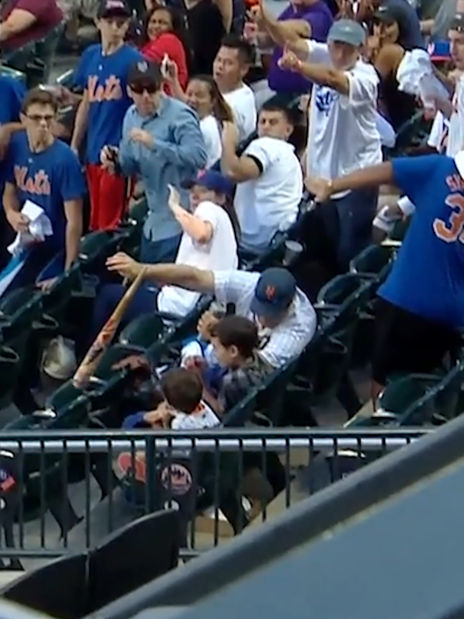 SuperDad 🦸‍♂️ #OTD in 2018, this guy's dad reflexes kicked in #MLB #wow #baseball